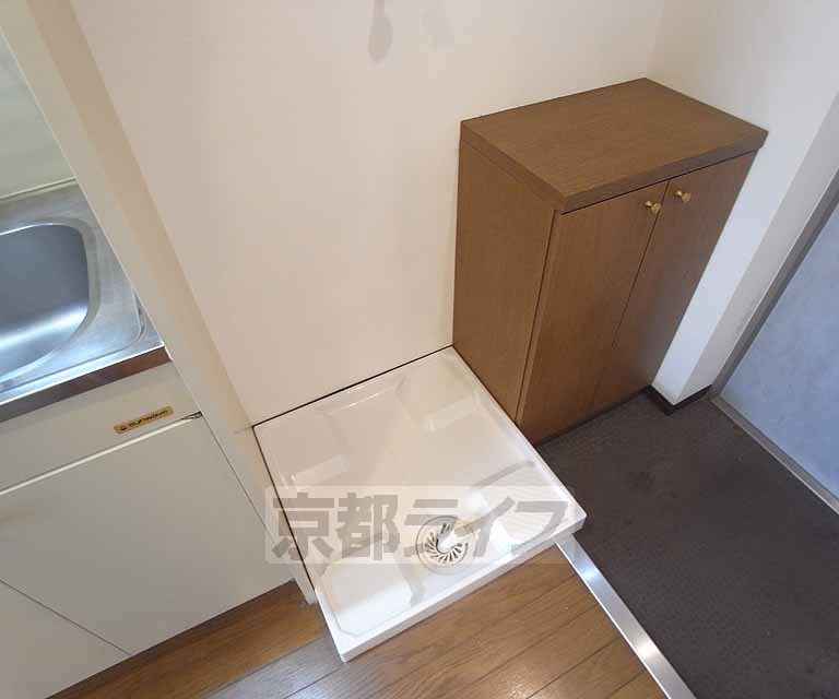 その他設備　室内に洗濯機おけます。