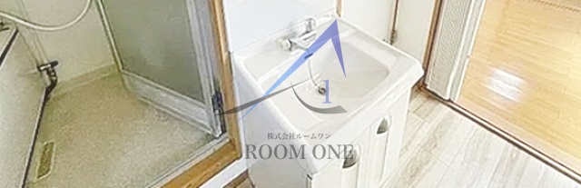 洗面設備　独立洗面台です。