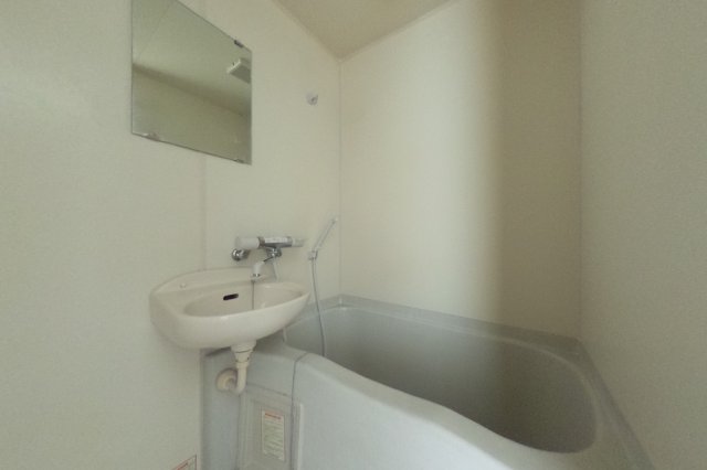 バス・シャワールーム　2022年8月撮影※現況を優先いたします。