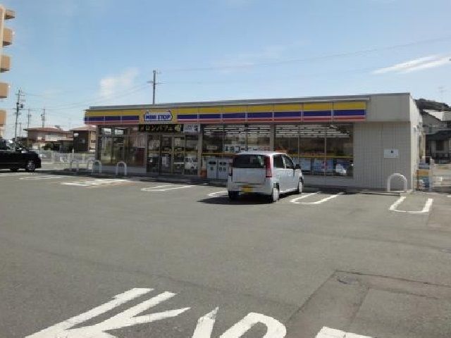 コンビニ　ミニストップ掛川下俣南店（コンビニ）まで550m