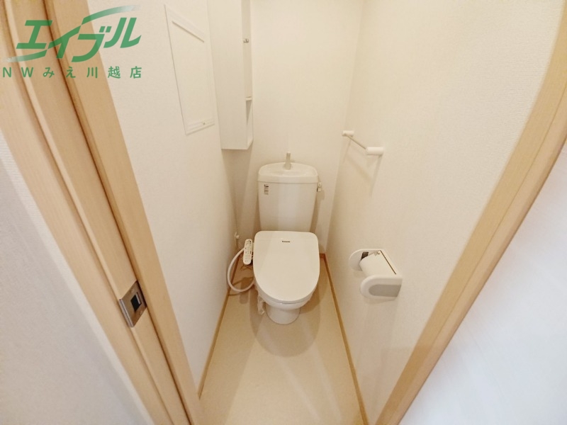 トイレ　同型参考写真