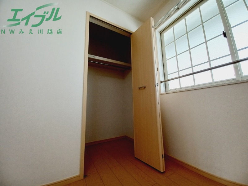 収納　同型参考写真