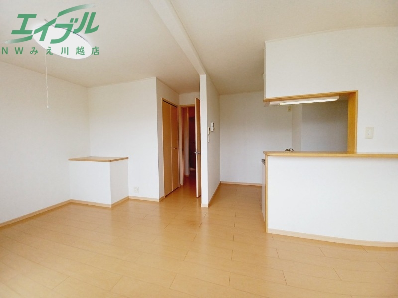 居室・リビング　同型参考写真