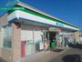 コンビニ　ファミリーマート津みなみ店（コンビニ）まで222m