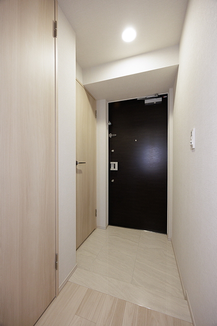 玄関　※写真は同タイプ住戸です。