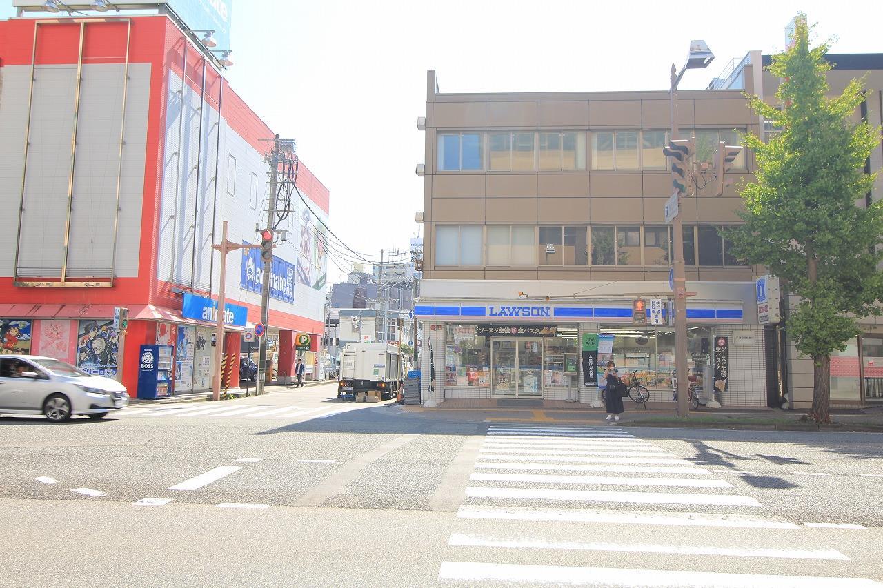 コンビニ　ローソン新潟明石通店（コンビニ）まで297m