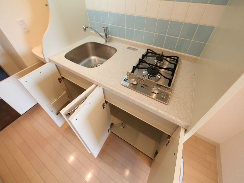 キッチン　システムキッチン（ガス2口）冷蔵庫・レンジ等ご準備できます