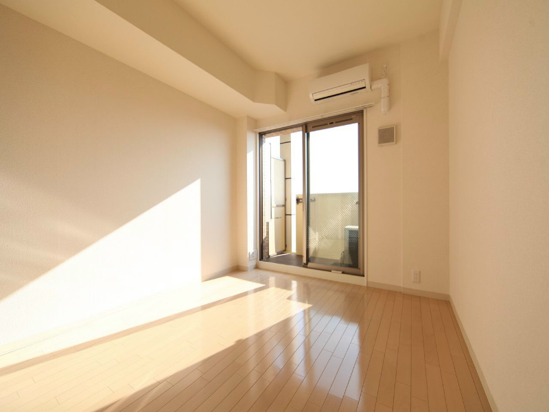 その他　洋室6.3帖　エアコン完備