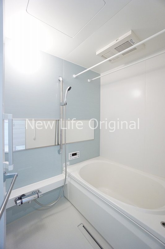 バス・シャワールーム　天候や花粉に左右されず、いつでもお洗濯ができる浴室乾燥付☆