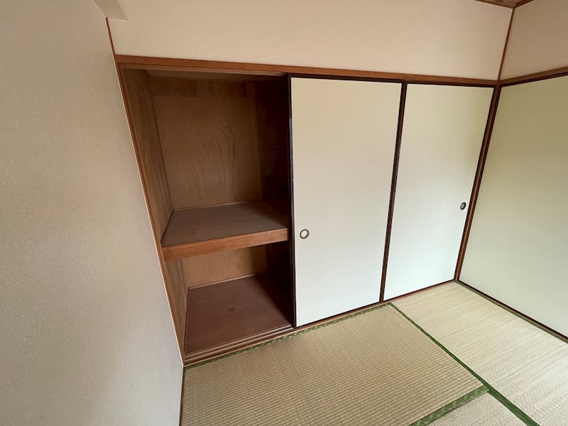 収納　洋室に変更