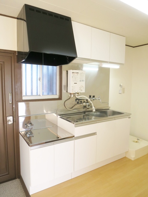 キッチン　調理場所が広々！