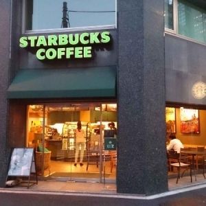 飲食店　スターバックスコーヒー内神田店（飲食店）まで255m