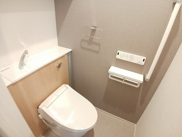 トイレ　同施工会社同シリーズ別物件