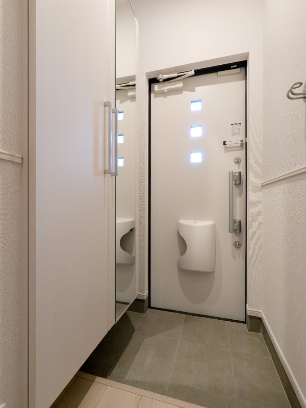 玄関　図面と現状に相違がある場合には現状を優先