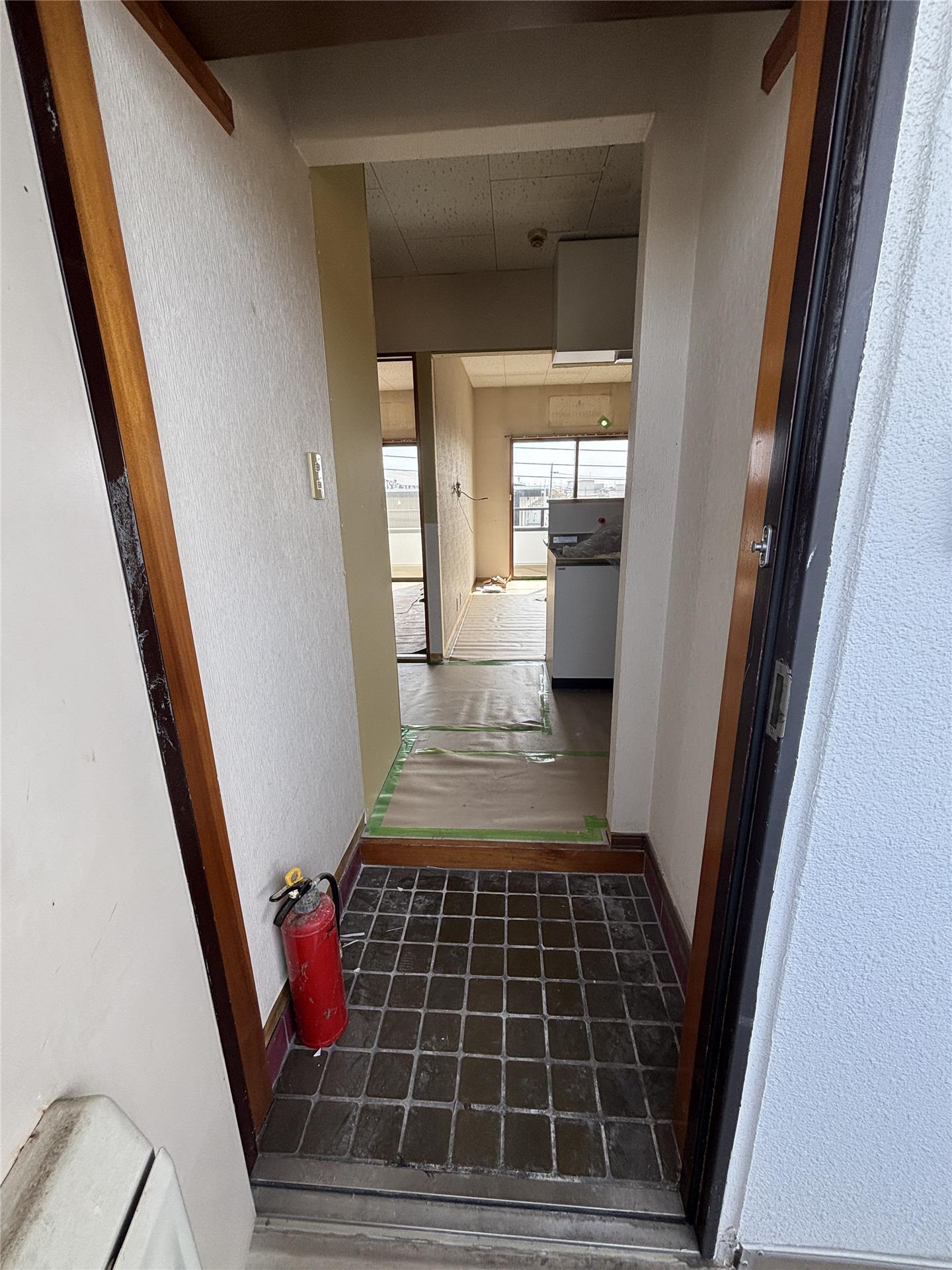 M5マンションの玄関写真