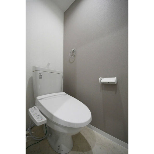 トイレ　同型モデル撮影