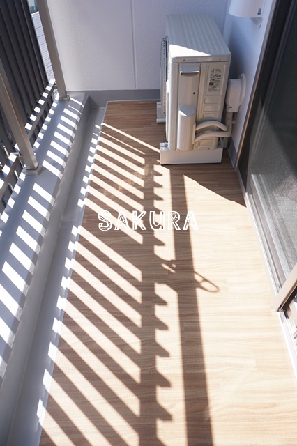 バルコニー　暖かな日差しのふりそそぐバルコニー♪