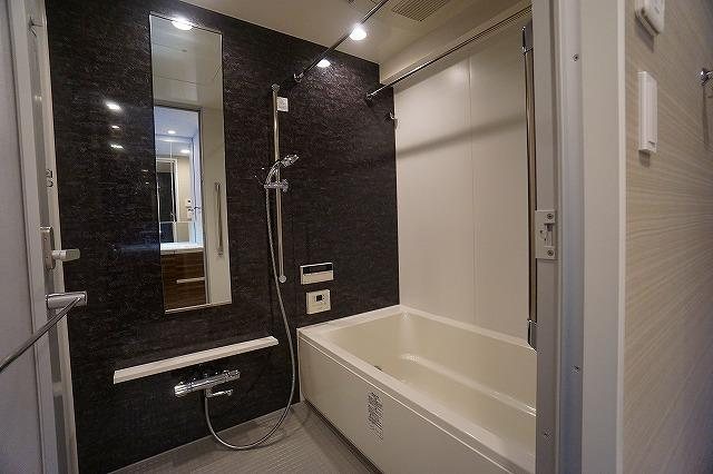 バス・シャワールーム　別部屋同間取参考写真