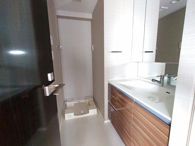 洗面設備　別部屋同間取参考写真