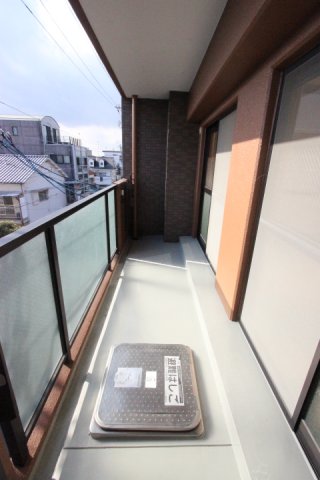 バルコニー　現状優先です。