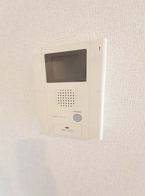 セキュリティ　★モニター付きインターホンで来客時も安心★
