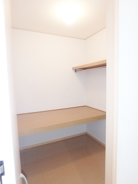 収納　ウォークインクローゼット付きで収納たっぷり☆（イメージ）