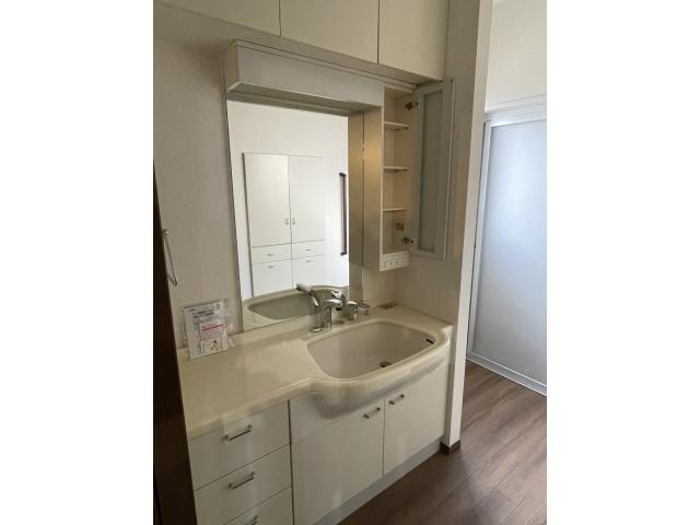 新浜本町3丁目戸建の内装写真