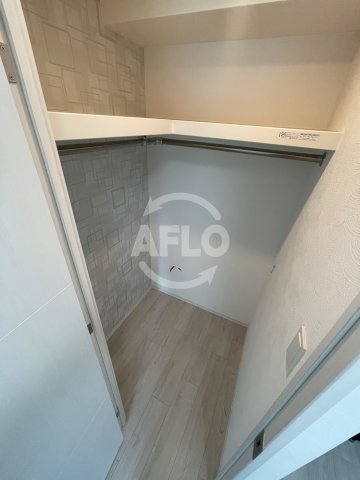 収納　ビガーポリス405　ウォークインクローゼット