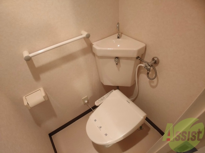トイレ　トイレです。ウォシュレット付を探している方、おすすめです。