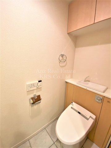 トイレ　冬場での使用や清潔好きの方にうれしい温水洗浄便座♪