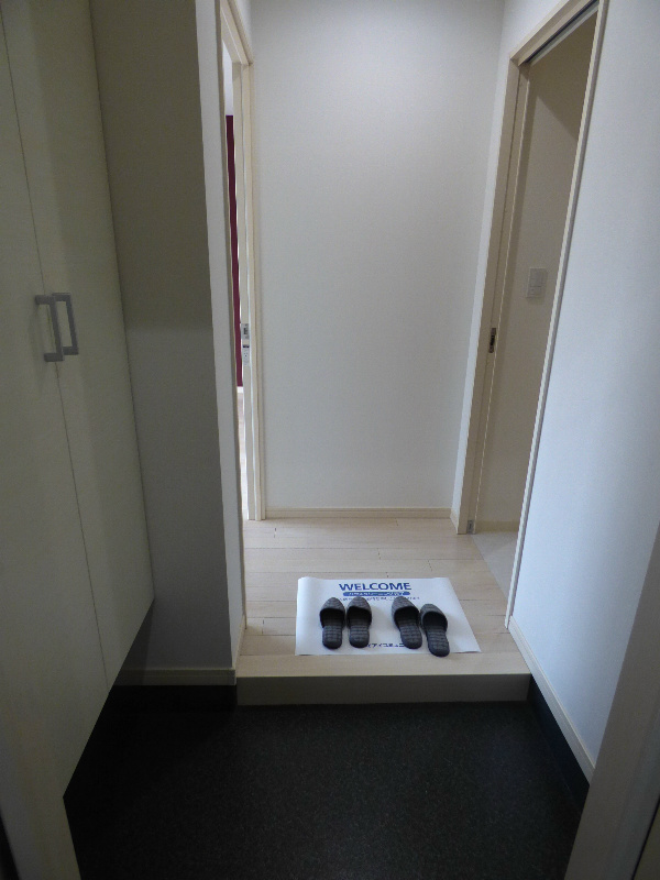 玄関　※同物件別号室参考写真