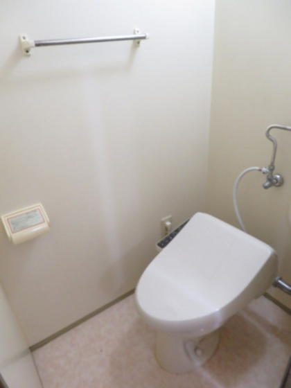 トイレ　※別の部屋の写真です