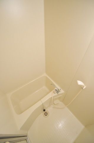 バス・シャワールーム　同建物別号室