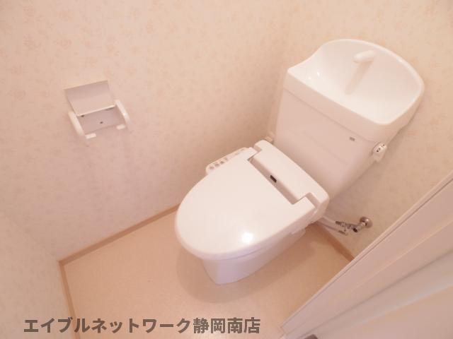 トイレ　ゆったりとした空間のトイレです