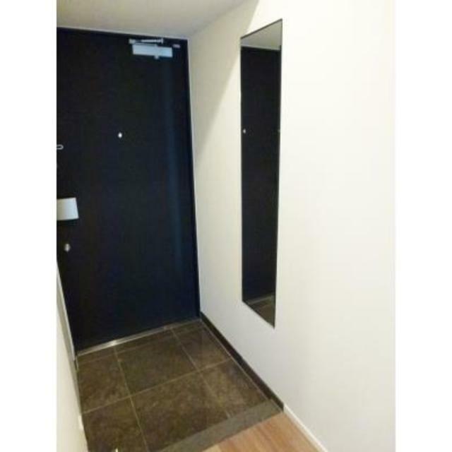 玄関　※写真は同タイプ住戸です。