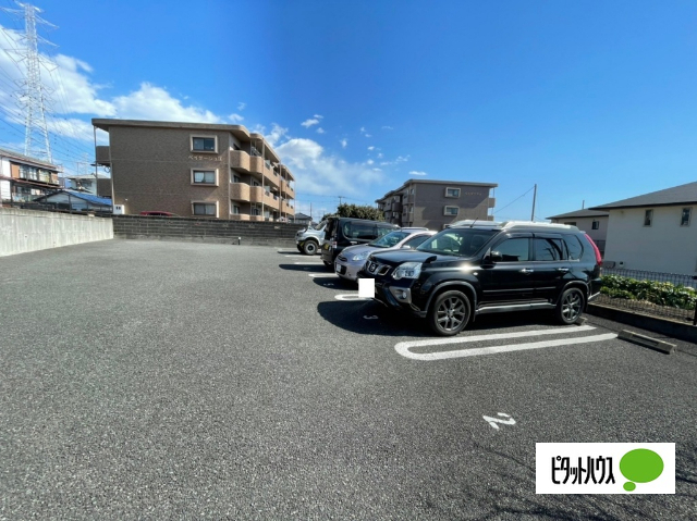 駐車場　外観写真（昼）