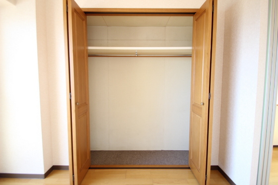 収納　写真は別の部屋のものです。配置等、異なる場合があります。