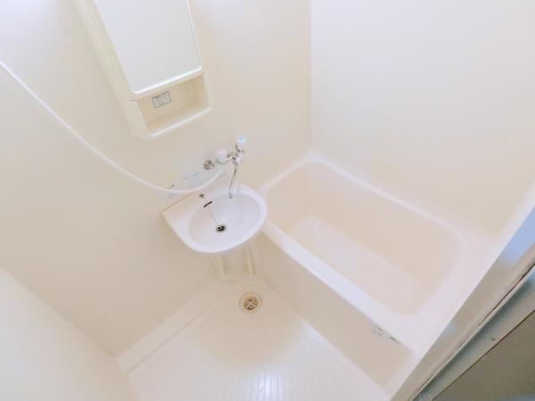 洗面設備　写真は別のお部屋のイメージです。現状優先。