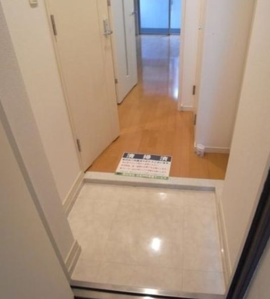 玄関　落ち着いた玄関です