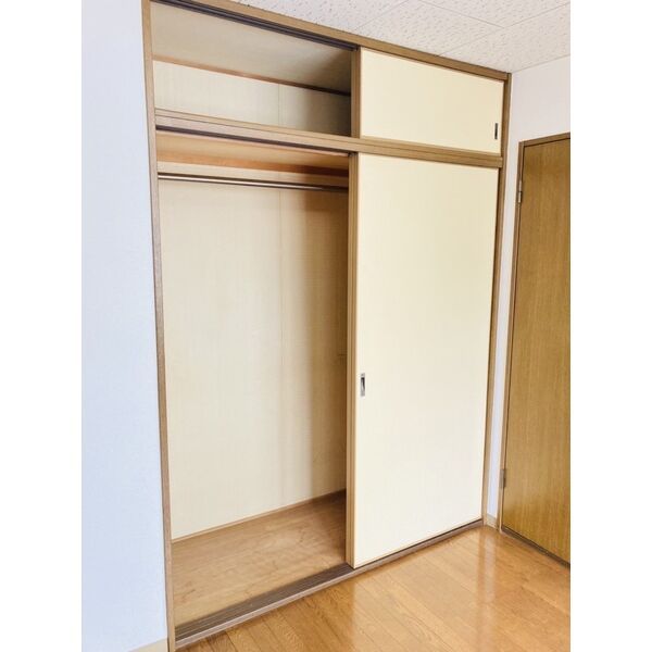 収納　※写真は同じマンションの違う部屋のものになります。