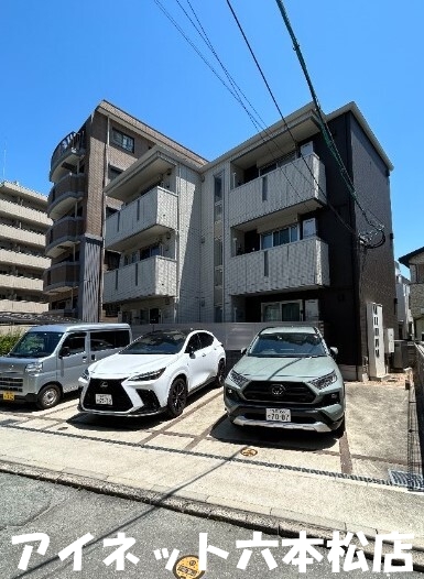 建物外観　最寄り駅徒歩圏内の人気マンションです