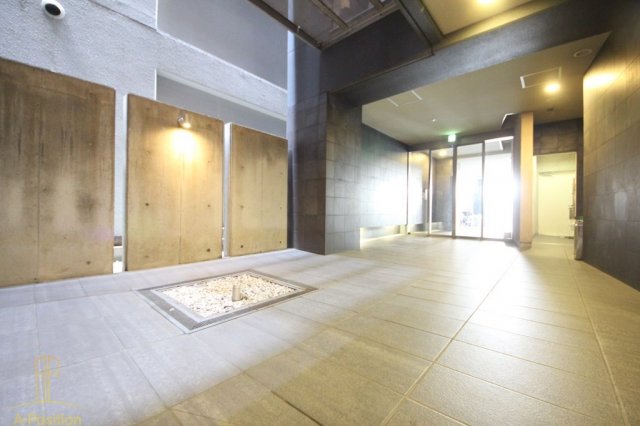 ロビー　ルクレ堺筋本町レジデンス