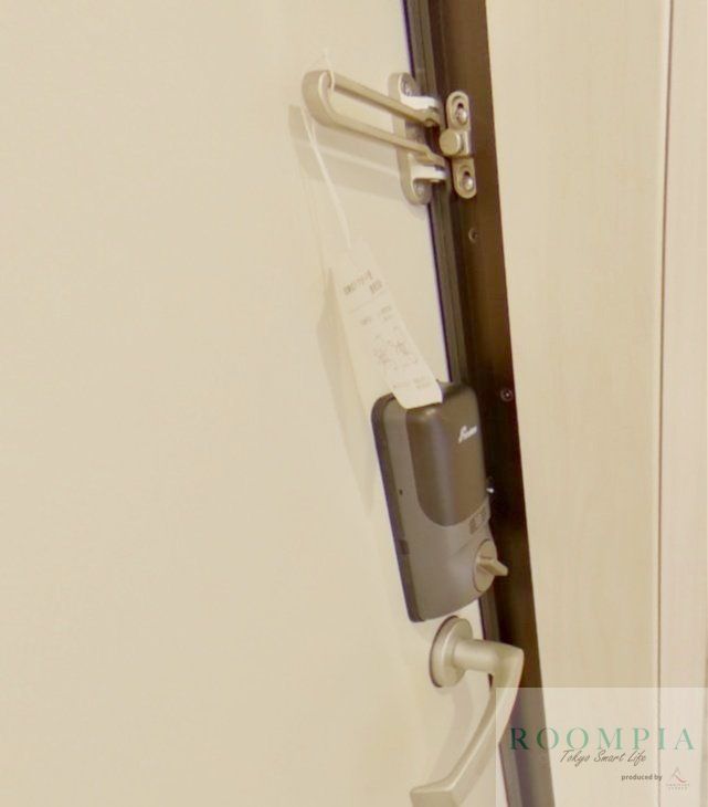玄関　バス