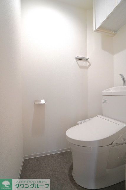 トイレ　※写真は同タイプ住戸です。