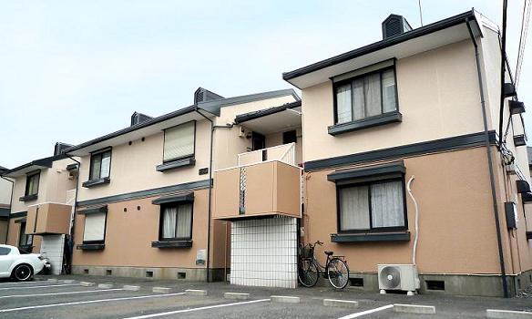 建物外観　ツートンカラーの外観