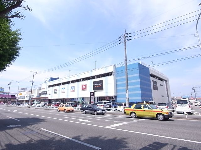 ショッピングセンター　コマーシャルモール博多（ショッピングセンター）まで300m
