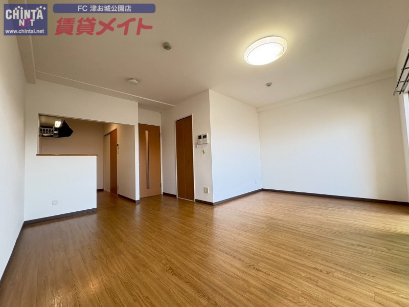 居室・リビング　同じ物件、別部屋の写真です