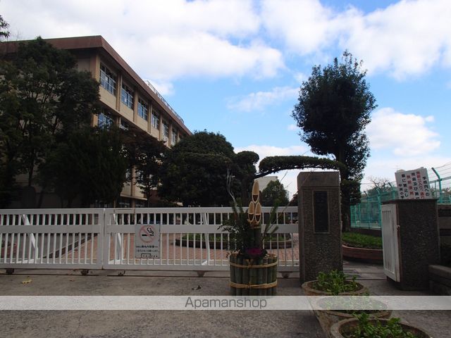 小学校　中洲小学校（小学校）まで710m