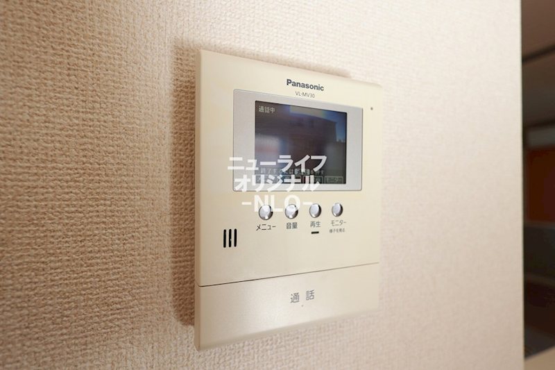セキュリティ　事前に訪問者を確認できるTVモニターホン付なので安心☆