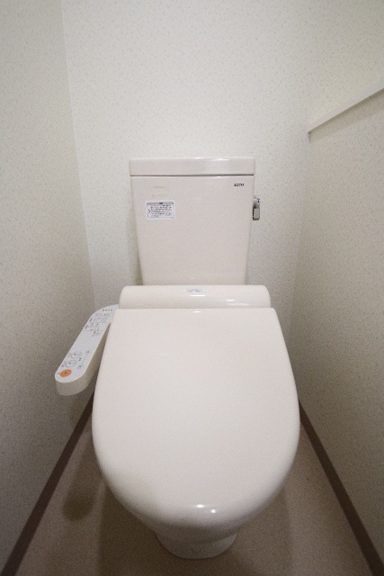 トイレ　※別室の参考写真の為、現況優先です。
